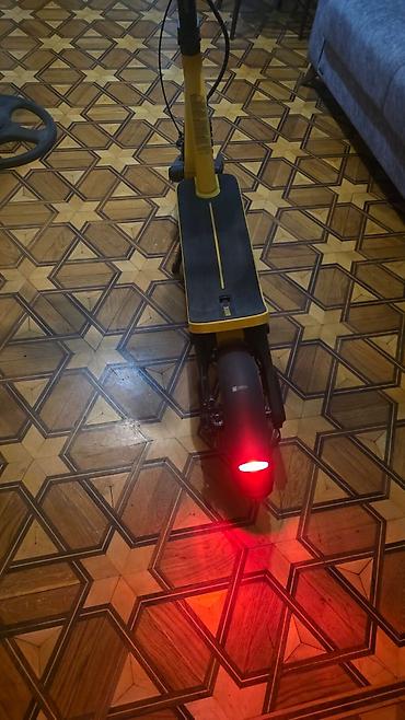 elektrikli somavar: İşlənmiş Elektrik samokat > 12", 251 - 350 Vt, 16 - 25 km/s, Ünvandan götürmə — 2