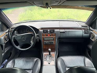 кузов евро: Mercedes-Benz E-Class: 1996 г., 2.8 л, Автомат, Бензин, Седан — 10
