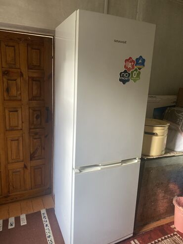 Холодильники: Холодильник Snaige, Б/у, Двухкамерный, No frost, 60 * 185 * 60