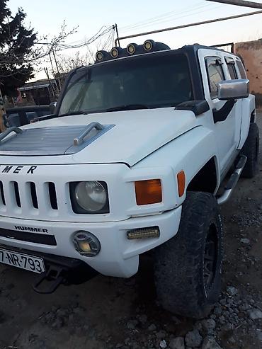 hummer h3 ehtiyyat hisseleri: Hummer H3, ağ rəng, off-road üçün təkmilləşdirilmiş komplektasiya — 3
