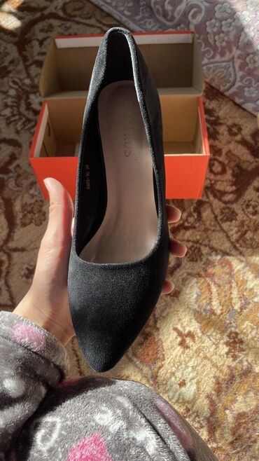 puma обувь: Туфли 39, цвет - Черный