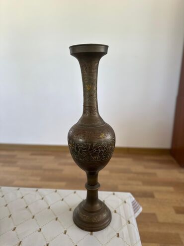 metbext eşyaları: Antik qab