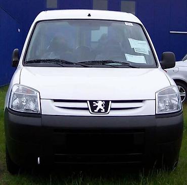 Transport: FAROVI ZA PEUGEOT PARTNER ZA 2005. GOD. | Farovi za Pezo Partner — 1