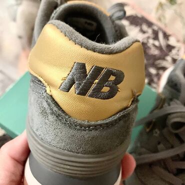 nb 530: Продам новые суперские кроссовки NB оригинал Серая замша Очень