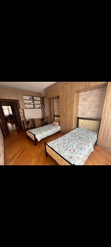 Otaqların satışı: Kirayə üçün geniş və işıqlı mənzil otaqları. Xüsusiyyətlər: - 2 ayrı — 9