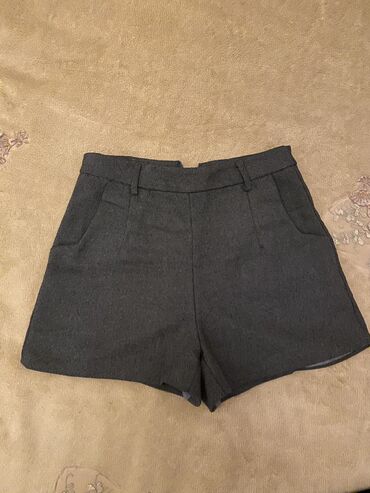 женские джинсовые шорты с подтяжками: Юбка-шорты, S (EU 36)