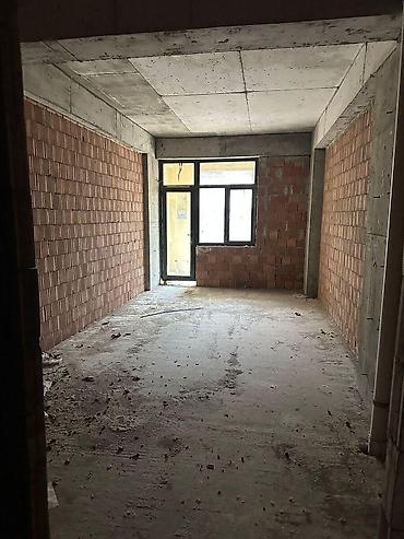 Yeni tikili: Satılır 5 otaqlı yeni tikili 296 m², 28 May m. Kateqoriya Yeni tikili — 3