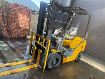 ручной каток для асфальта: Жүктөгүч, Komatsu, 2003 г., Дөңгөлөктүү, Айры