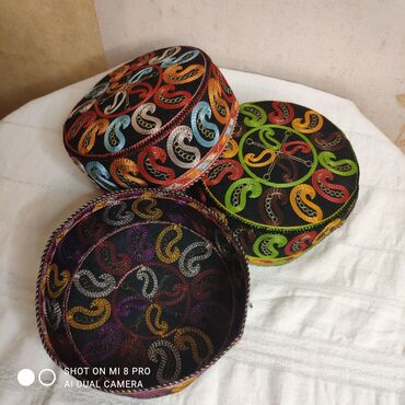 Baş geyimləri: Araxçınlar hər rəng və modeldə. 5-10-15₼ sadə, bəzəkli və fatalı — 10