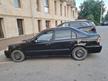 камаро шевроле: Honda Civic: 1999 г., 1.6 л, Автоматтык, Бензин, Седан