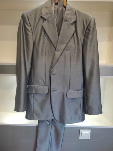 костюм мужской цена в бишкеке: Костюм M (EU 38), цвет - Серебристый