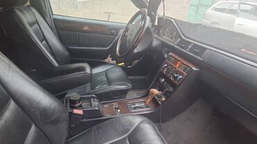 124 мерседес универсал: Mercedes-Benz E 220: 1993 г., 2.2 л, Автомат, Бензин, Седан