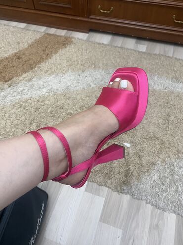 туфли замшевые на высоком каблуке: Туфли 36, цвет - Розовый