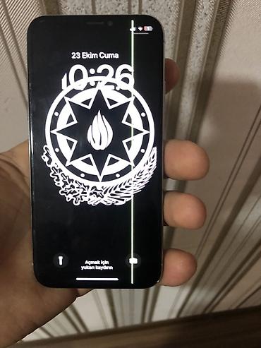 del daxili klaviatura: IPhone X, Gümüşü, Qırıq — 1