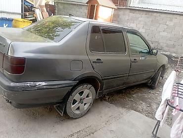 голф вента: Volkswagen Vento: 1993 г., Механика, Бензин, Седан — 3