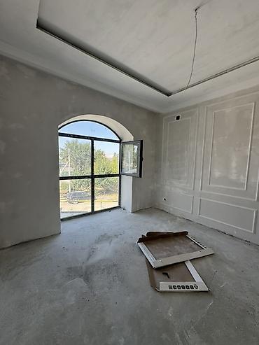 Продажа коттеджей и домов: 6 комнат и более, 280 м², 4 соток, Бишкек, Собственник — 18