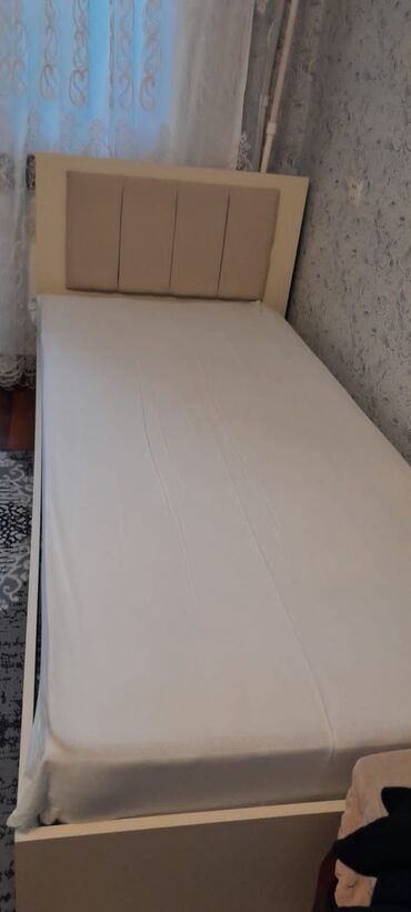 Çarpayılar: *ZB* *TEK KRAVAT* Qiymət *140 AZN* baza yoxdu ünvan Neftçilər