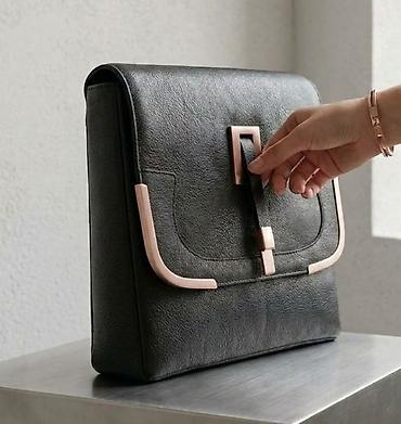prada ceger: Elegantna ženska torba – poslovno/kasualni model - Materijal — 1