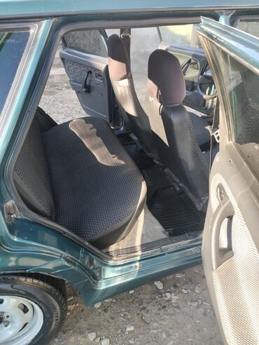 VAZ (LADA): Vaz 2109 hatchback Xüsusiyyətlər: - Kuzov: 5 qapılı hatchback, tünd — 14