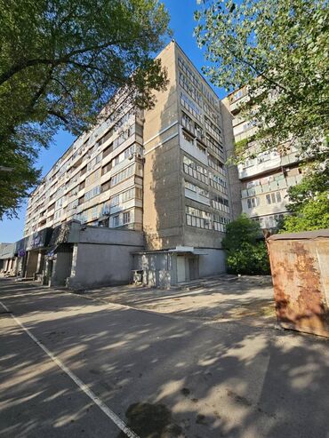срочно продаётся 1 комнатная квартира в районе ошского рынка по улице кенсуйская: 3 бөлмө, 70 кв. м, Жеке план, 9 кабат, Косметикалык ремонт