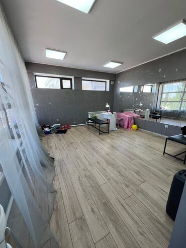 аренда кабинета мастера маникюра: Сдаю Кабинет в салоне, 30 м², Для бровиста, Для визажиста, Для лешмейкера