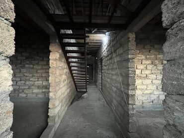 Həyət evləri və villaların satışı: 8 otaq, 376 kv. m, Təmirsiz — 24