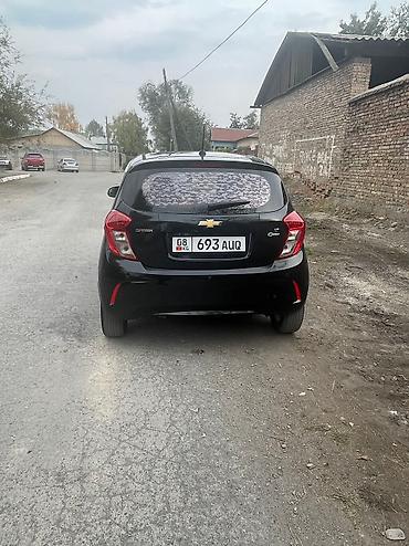 Chevrolet: Chevrolet Spark: 2015 г., 1 л, Автомат, Бензин, Хэтчбэк — 4