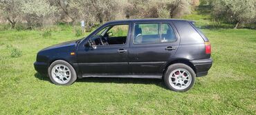 авто х5: Volkswagen Golf: 1993 г., 1.6 л, Механика, Бензин, Хэтчбэк