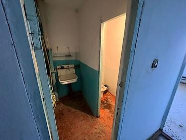 Продажа магазинов: Продается помещение под бизнес г.Нарын возле центральной трассы цена — 6