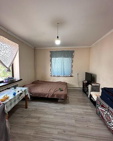 бир: ✨ Продаётся дом в с. Сокулук ✨ 🏡 Характеристики: • — 8