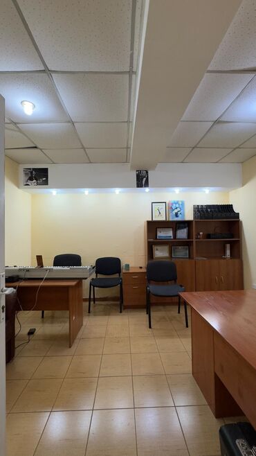 помещение для швейного цеха: Продаю Офис 48 м², С ремонтом, С мебелью, Без мебели, Многоэтажное здание, Цокольный этаж этаж