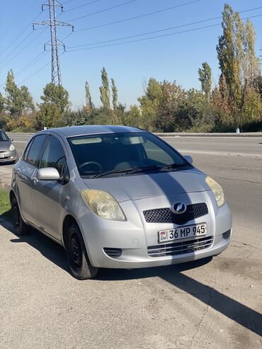 Toyota: Toyota Vitz: 2006 г., 1.3 л, Автомат, Бензин