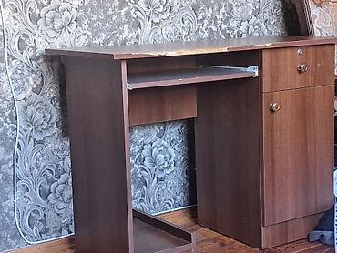 masaüstü ofis seti: Düz masa, Polkalı, Siyirməli, Sadə laminat — 1