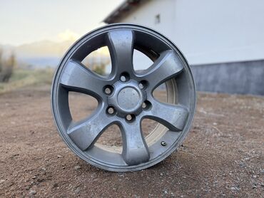 купить шиномонтажное оборудование в бишкеке: Продаю оригинальные диски (в наличии имеются 3 шт) от Toyota Land