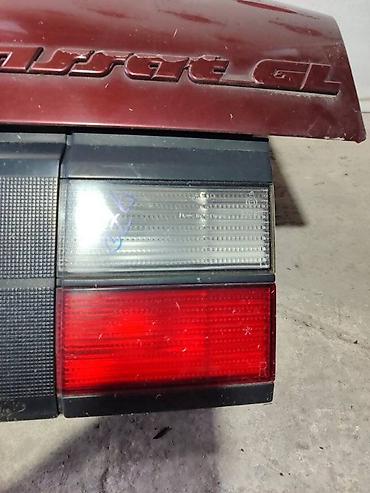 pasat: Фонарь крышки багажника Volkswagen Passat B3 1.8 1990 прав. (б/у) — 1