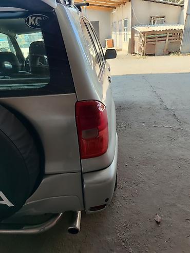 дверь rav4: Toyota RAV4: 2002 г., 2 л, Автомат, Бензин, Кроссовер — 3