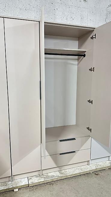 Шифоньеры, шкафы для одежды: Качество на первом месте! Прослужит вам долгие годы! Трехдверный шкаф — 10