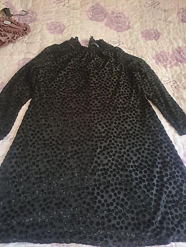 Qara rəngli qadın paltarı - Model: A-kesim, rahat düşümlü - Parça