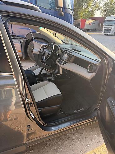 Продажа авто: Toyota RAV4: 2016 г., Гибрид, Кроссовер — 6