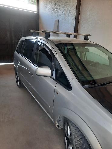 lancer 9: Opel Zafira: 2010 г., 1.8 л, Механика, Бензин, Минивэн — 8