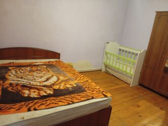 Uzunmüddətli kirayə mənzillər: Tecili Ramani Savxoz da Yola yaxin 3 otaqli temirli Adelni heyet evi — 21