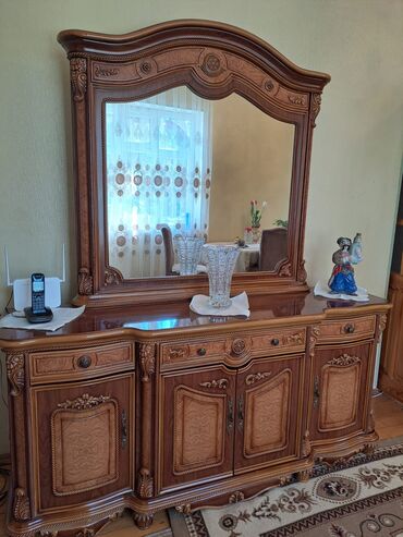 художественная ковка мебель: Klassik üslubda zal dəsti Komplekt: - Böyük güzgülü konsol: yuxarıda