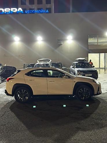 Lexus: Lexus : 2019 г., 2 л, Вариатор, Бензин, Кроссовер — 3