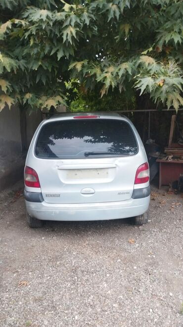 avto aksesuarlar topdan satış: Renault Scenic: 2.2 l | 2004 il 1000 km Universal