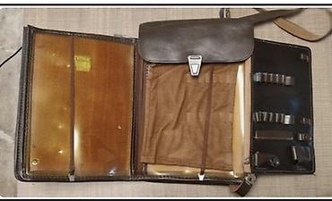 fendi cantalar: Klassik dəri çiyin çantası – çoxbölməli təşkilatçı. - Material — 1