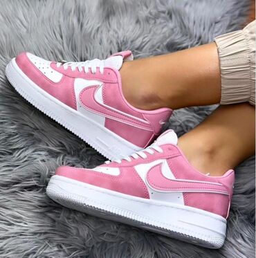 Patike: Nike air force patike

Novo
Brojevi 36 do 40

fb Moja Kupovina 1 — 12