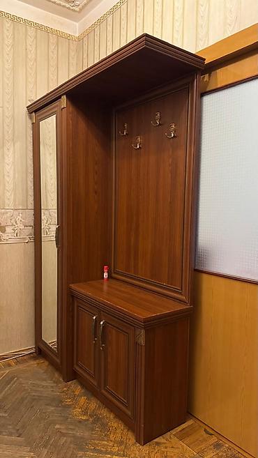 kitab dolablari: Klassik üslubda dəhliz üçün giriş mebeli dəsti — 2