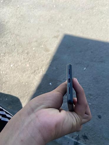 Apple iPhone: Пиксел 6, память 8\256 — 5