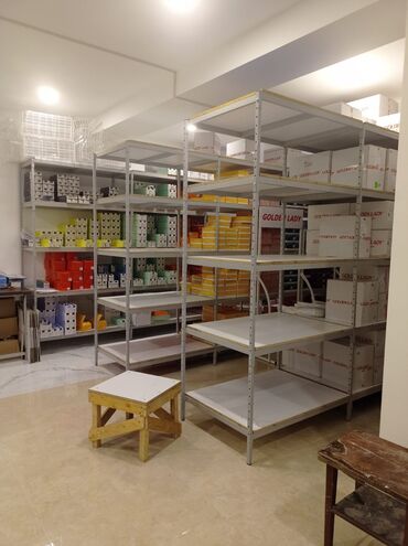 Rəf vitrinləri: Metaldan stelajlar (sifarişlə) Qiymət təxmini qoyulub bir metrə — 10