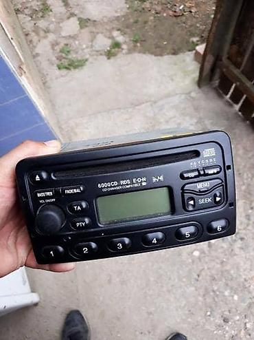 servis abs: FABRICKI CD RADIO ZA FORD BRONCO, C-MAX, ESCAPE . | FORD velika — 1